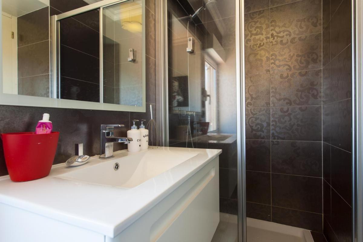 Flh - Charming Graca Duplex Apartment Lisbon Luaran gambar